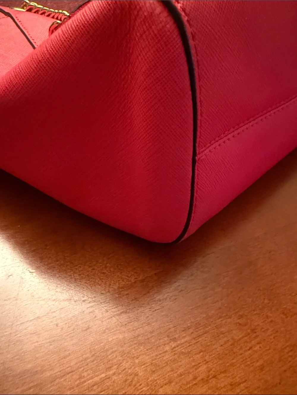 Michael Kors Jetset Tote and Matching Wallet Set